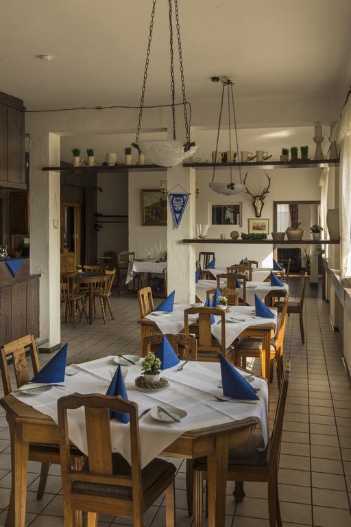 Hotel Restaurant Häsfeld Überherrn Exterior foto